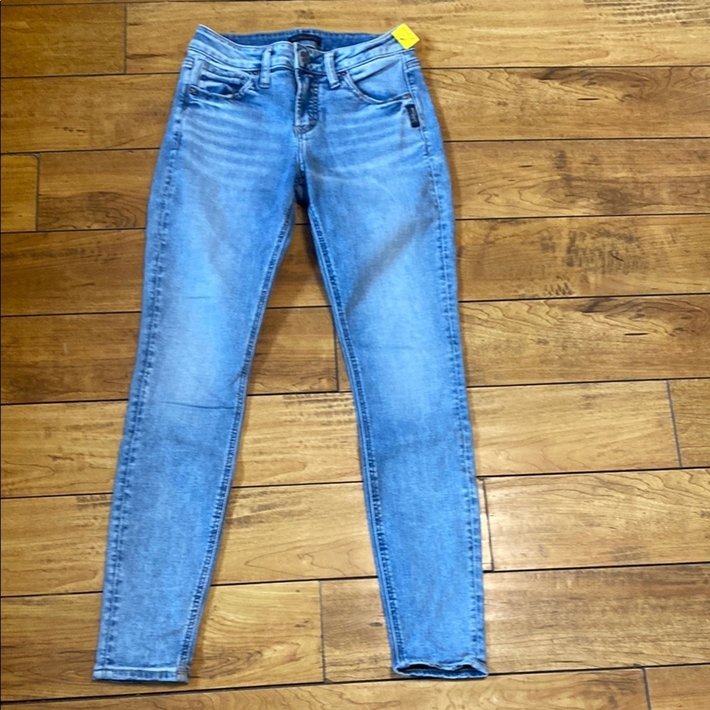 Silver Jeans Avery  Skinny